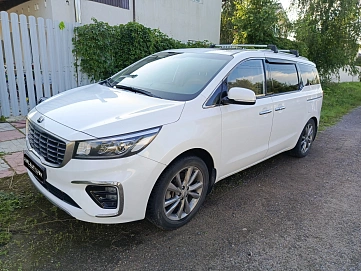 Kia Carnival, 2018г, передний привод, автомат