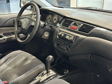 Mitsubishi Lancer, 2005г, передний привод, автомат