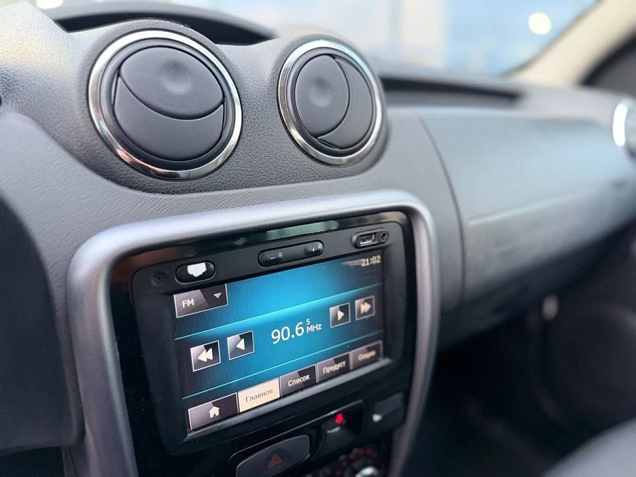 Renault Duster, 2013г., полный привод, механика