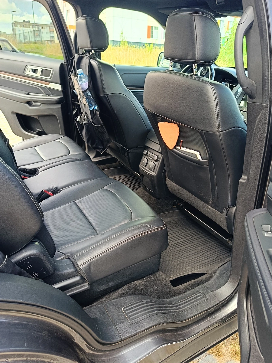 Ford Explorer, 2017г., полный привод, автомат