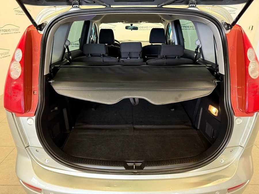 Mazda 5, 2007г., передний привод, механика