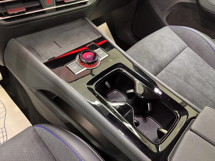 Volkswagen Tiguan, 2026г., полный привод, робот