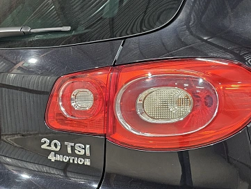 Volkswagen Tiguan, 2011г, полный привод, автомат