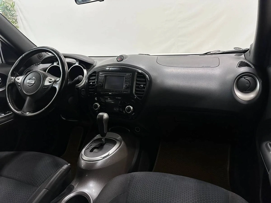 Nissan Juke, 2010г., полный привод, вариатор