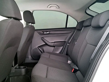 Volkswagen Polo, 2020г, передний привод, механика