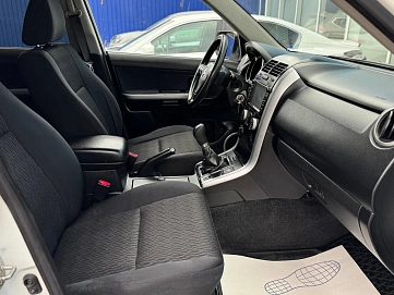 Suzuki Grand Vitara, 2013г, полный привод, механика