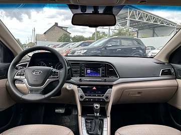 Hyundai Elantra, 2018г, передний привод, автомат
