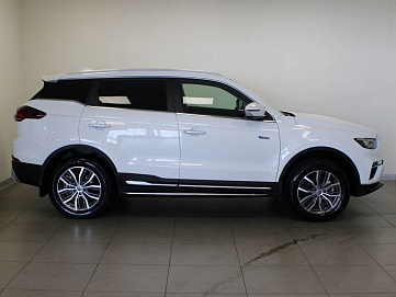 Geely Atlas Pro, 2023г, передний привод, автомат