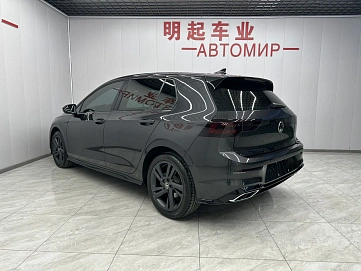 Volkswagen Golf, 2021г, передний привод, робот