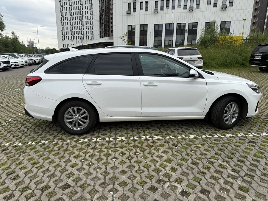 Hyundai i30, 2022г., передний привод, автомат