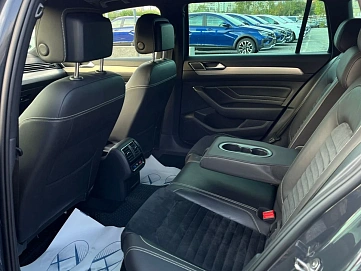 Volkswagen Passat, 2019г, полный привод, робот