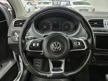 Volkswagen Polo, 2019г, передний привод, автомат