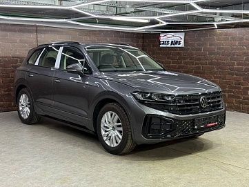 Volkswagen Touareg, 2025г, полный привод, автомат