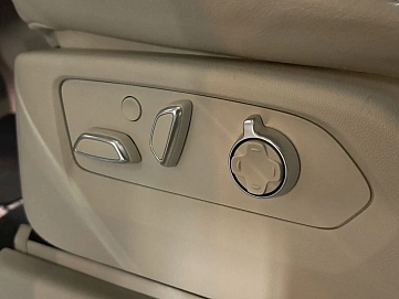 Cadillac Escalade, 2022г, задний привод, автомат