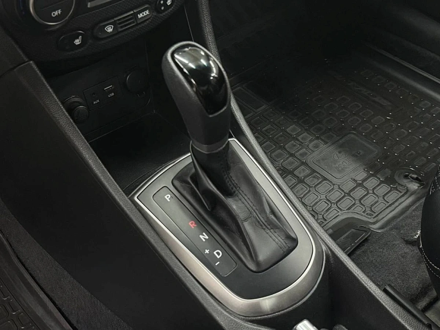 Hyundai Solaris, 2016г., передний привод, автомат