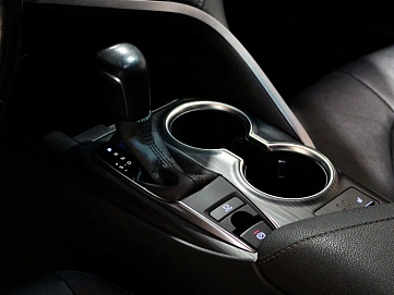 Toyota Camry, 2021г, передний привод, автомат