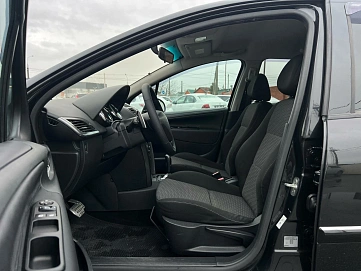 Peugeot 207, 2010г, передний привод, автомат