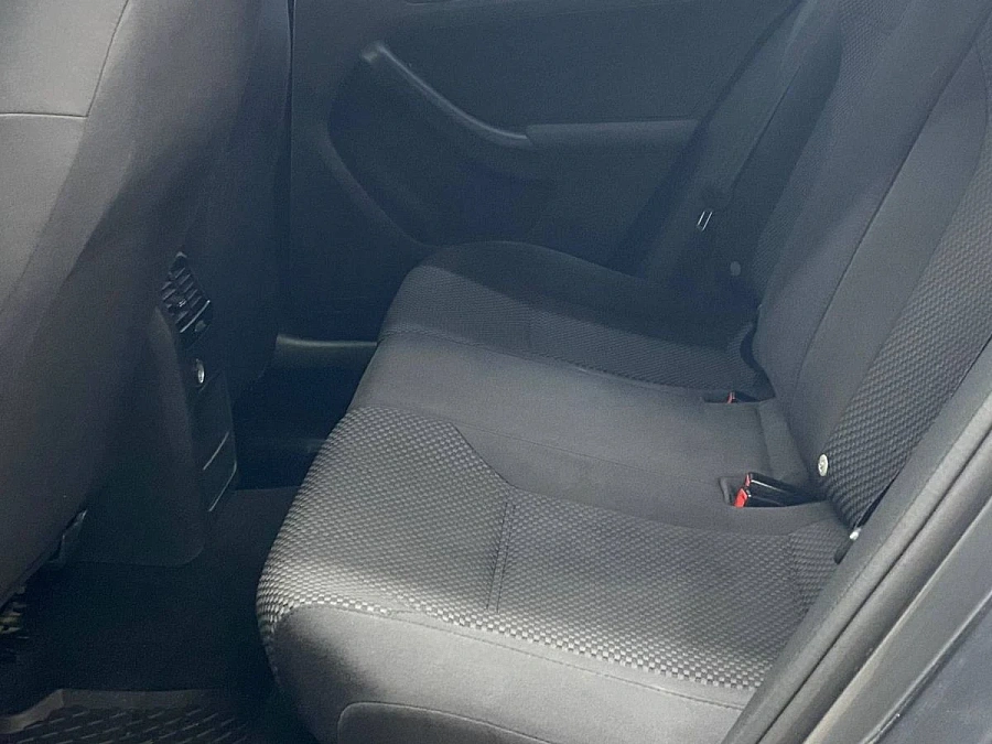 Volkswagen Jetta, 2011г., передний привод, робот