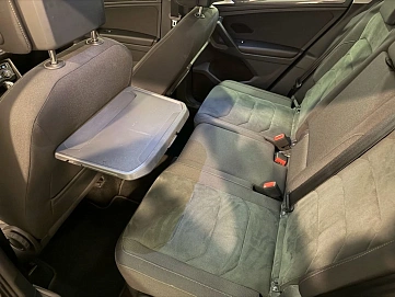 Volkswagen Tiguan, 2019г, передний привод, автомат