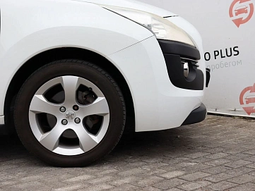 Peugeot 3008, 2012г, передний привод, механика