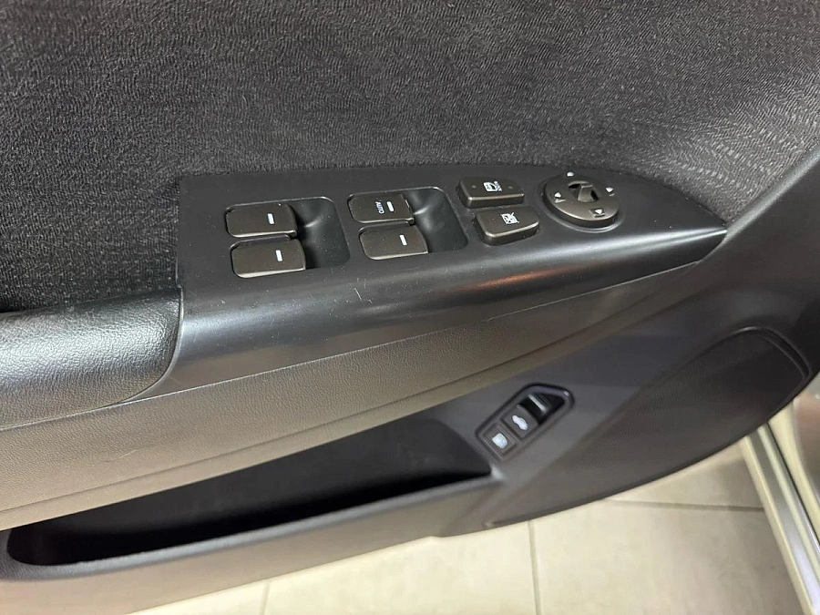 Hyundai Sonata, 2008г., передний привод, механика