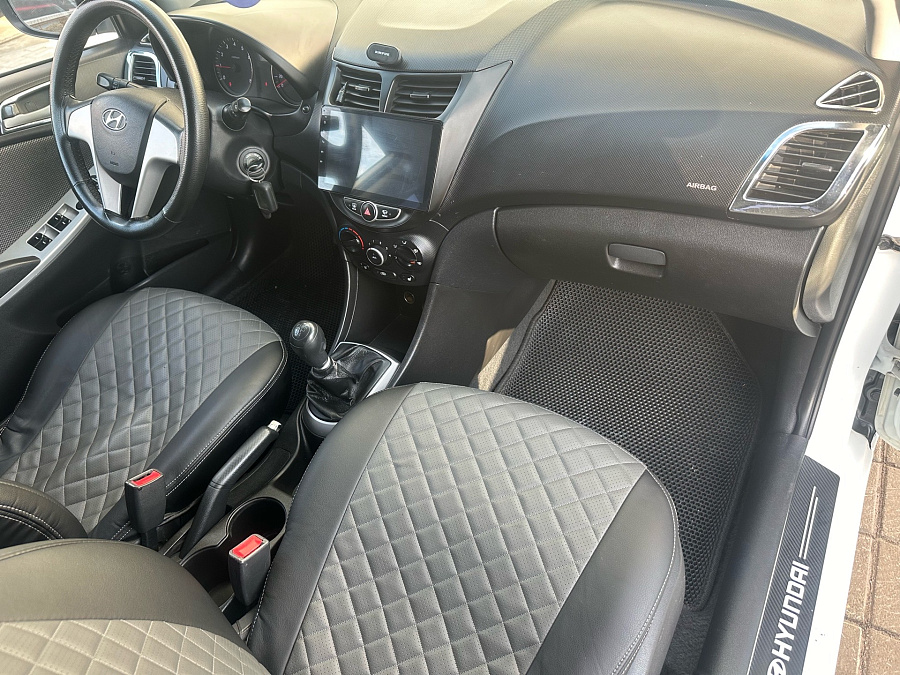 Hyundai Solaris, 2013г., передний привод, механика