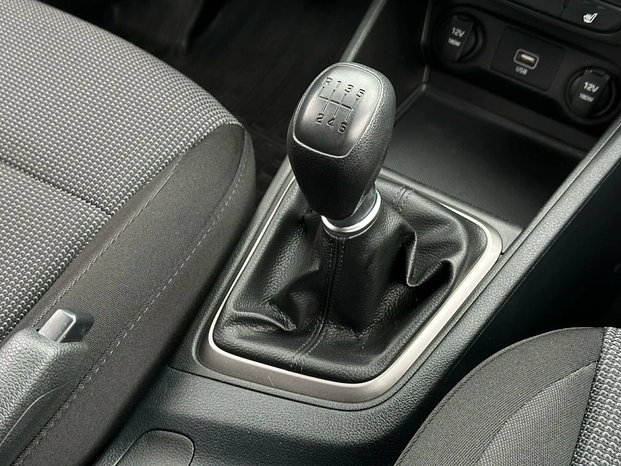 Hyundai Solaris, 2019г., передний привод, механика