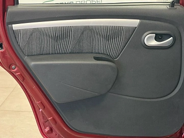 Renault Logan, 2012г, передний привод, механика