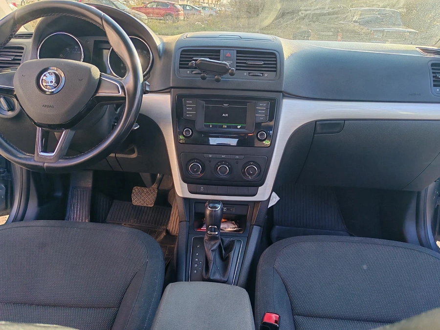 Skoda Yeti, 2015г., передний привод, автомат