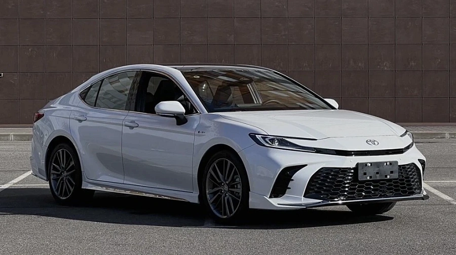 Toyota Camry, 2024г., передний привод, вариатор