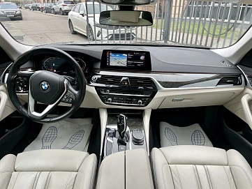 BMW 5 серии, 2019г, полный привод, автомат