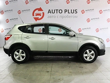 Nissan Qashqai, 2010г, передний привод, вариатор