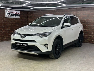 Toyota RAV4, 2018г, полный привод, вариатор
