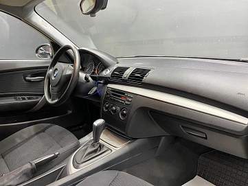 BMW 1 серии, 2008г, задний привод, автомат