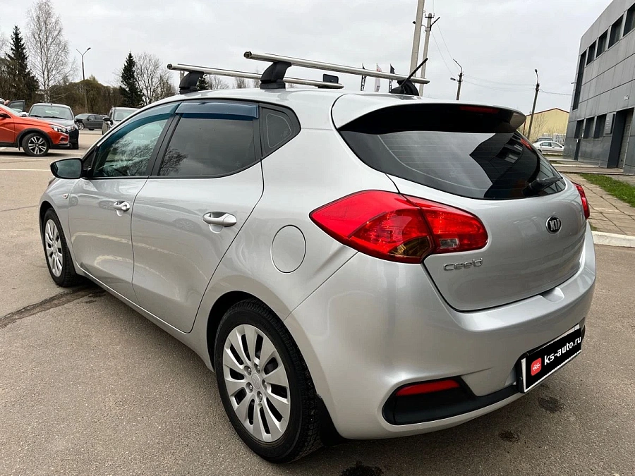 Kia Ceed, 2012г., передний привод, автомат