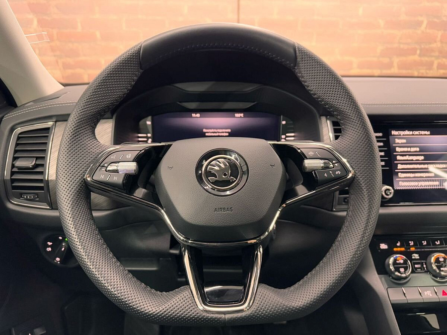 Skoda Kodiaq, 2024г., полный привод, робот