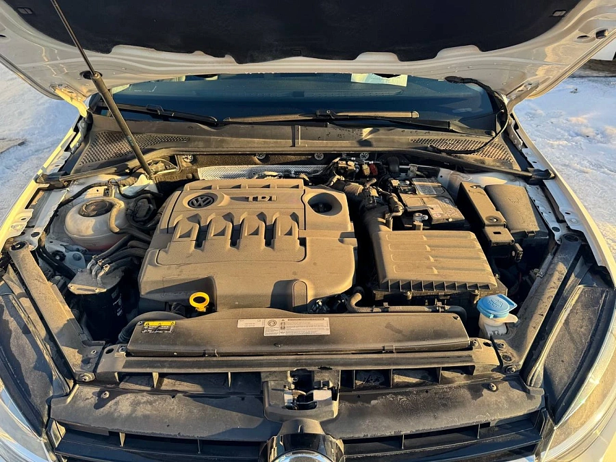 Volkswagen Golf, 2019г., передний привод, механика