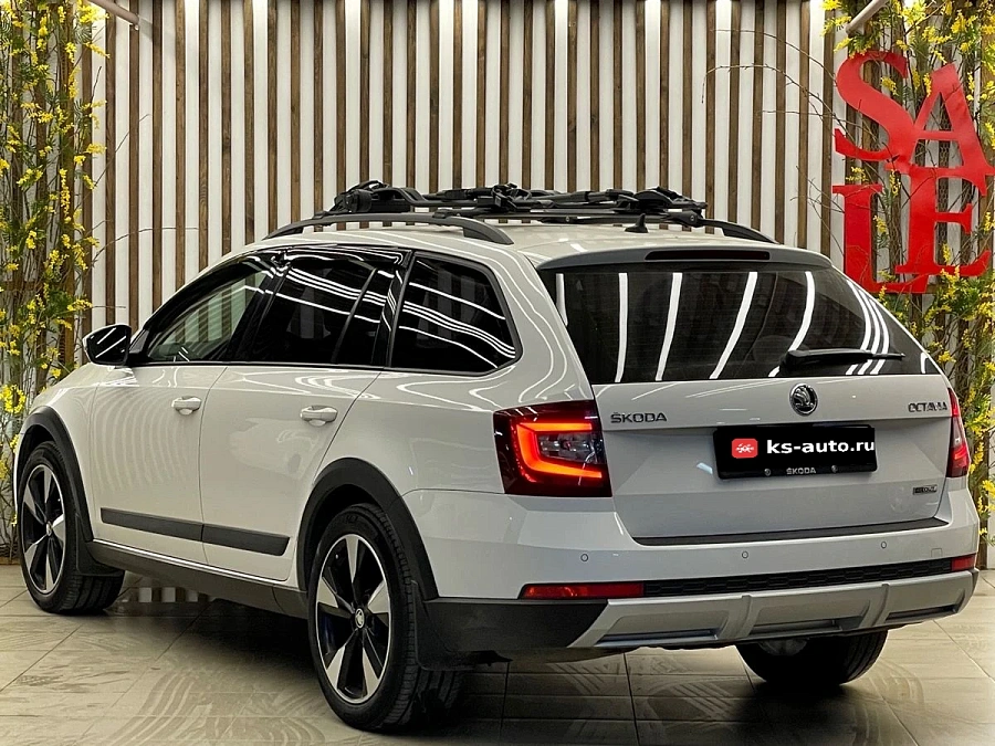 Skoda Octavia, 2017г., полный привод, робот