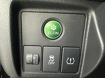 Honda Vezel, 2021г, передний привод, вариатор