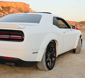 Dodge Challenger, 2019г, задний привод, автомат