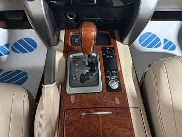 Toyota Land Cruiser, 2012г, передний привод, автомат