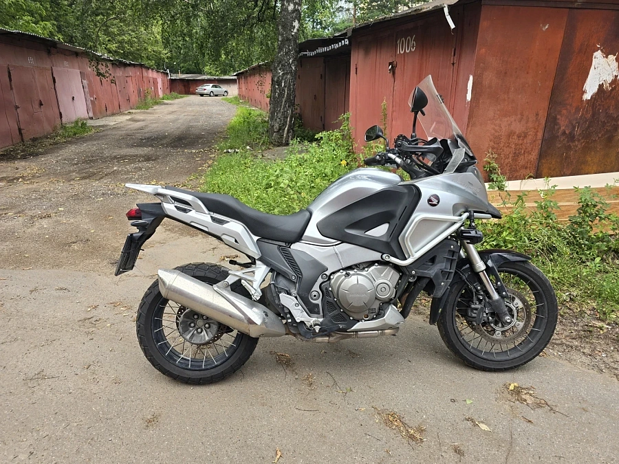Honda VFR 1200X  Crosstourer , 2012г.