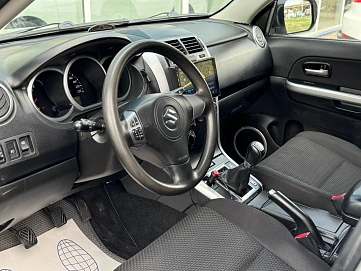 Suzuki Grand Vitara, 2008г, полный привод, механика