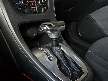 Opel , 2012г., передний привод, автомат