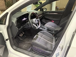 Volkswagen Golf, 2023г, передний привод, робот