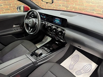 Mercedes-Benz A-Класс, 2019г, передний привод, робот