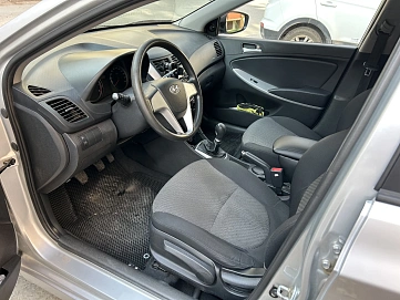 Hyundai Solaris, 2012г, передний привод, механика