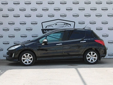 Peugeot 308, 2009г, передний привод, автомат