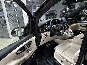Mercedes-Benz V-Класс, 2023г, полный привод, автомат