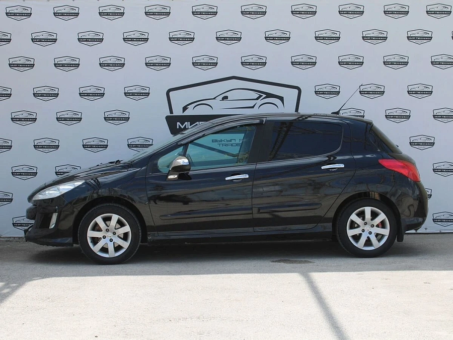Peugeot 308, 2009г., передний привод, автомат